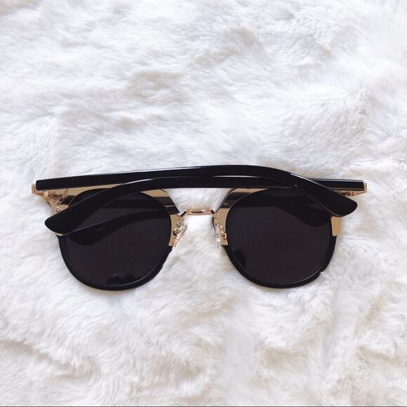 Margo Blue & Black Brow Bar Sunglasses - Picture 10 of 10